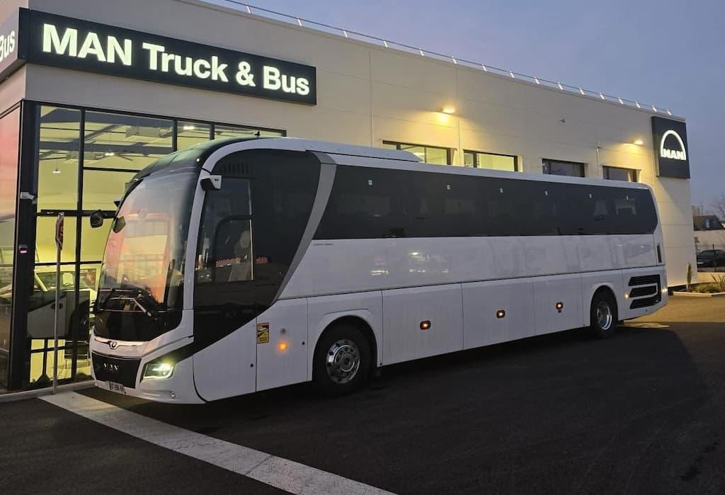 Car grand tourisme